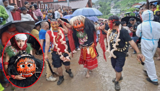 दोलखामा ऐतिहासिक ठुलो लाखे जात्रा भव्य रूपमा सम्पन्न