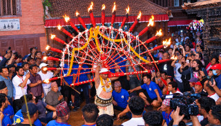 लोपोन्मुख परम्परा जोगाउँदै वीरेन्द्रभक्तले पाँचौँपटक जिब्रो छेड्दै